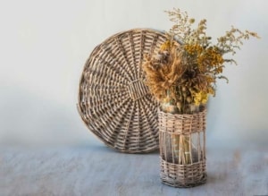 Rattanvase im natürlichen Stil (depositphotos.com)