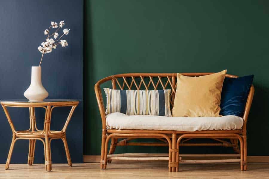 Wohnzimmermöbel aus echten Rattan - Sofa und Rattantisch mit Glasplatte (depositphotos.com) Wohnzimmermöbel aus echten Rattan - Sofa und Rattantisch mit Glasplatte (depositphotos.com)